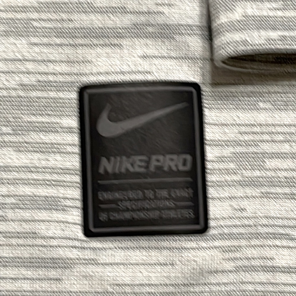 Nike Pro Men's Dri-FIT Slim Fit Long-Sleeve Top, XL - Picture 3 of 8
